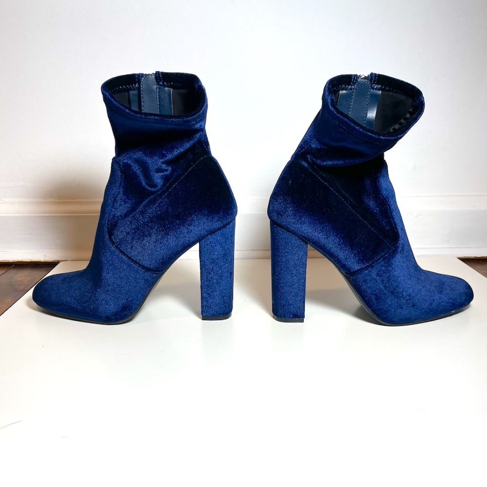 Steve Madden Blue Velvet Bootie Size 8.5 -  Edit